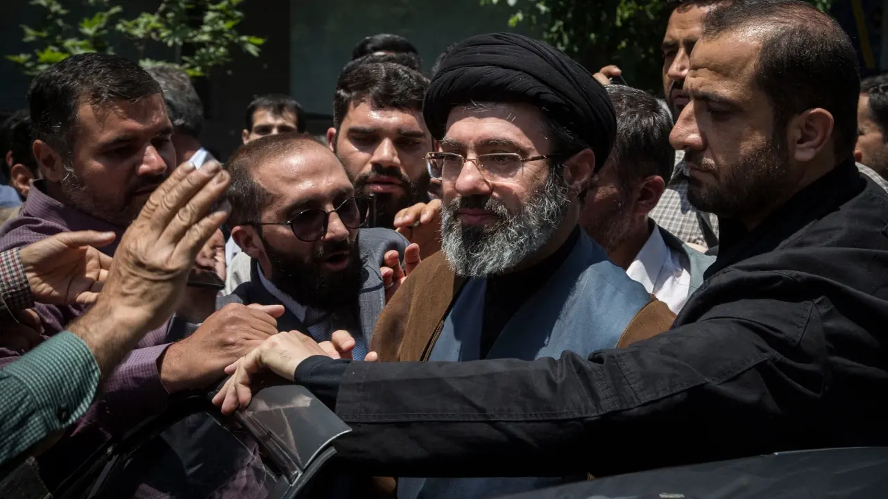 Iran trì hoãn công bố tân Lãnh tụ Tối cao 'do lo ngại an ninh'